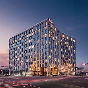 Hotel Ramada Encore By Wyndham River